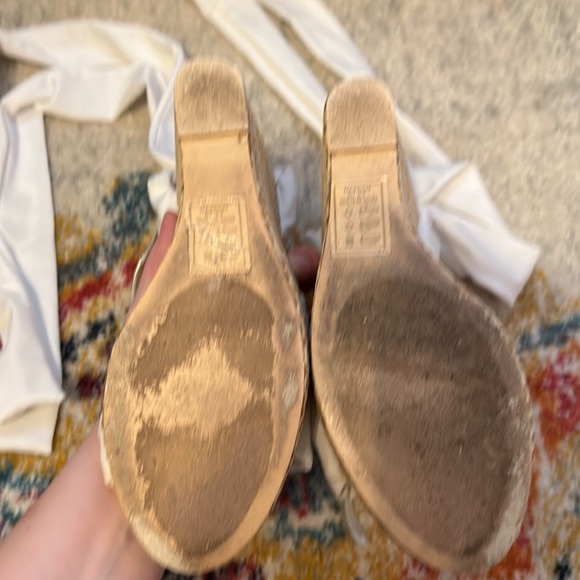 White wrap around platform sandals - Picture 7 of 9